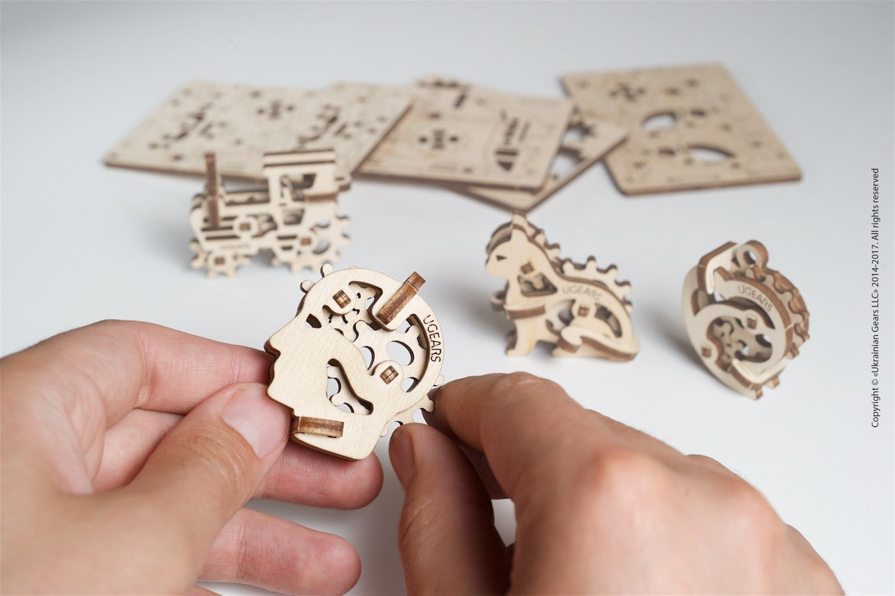 Ugears U-Fidgets Tribiks | Set de 4 Mini Modelos Mecánicos
