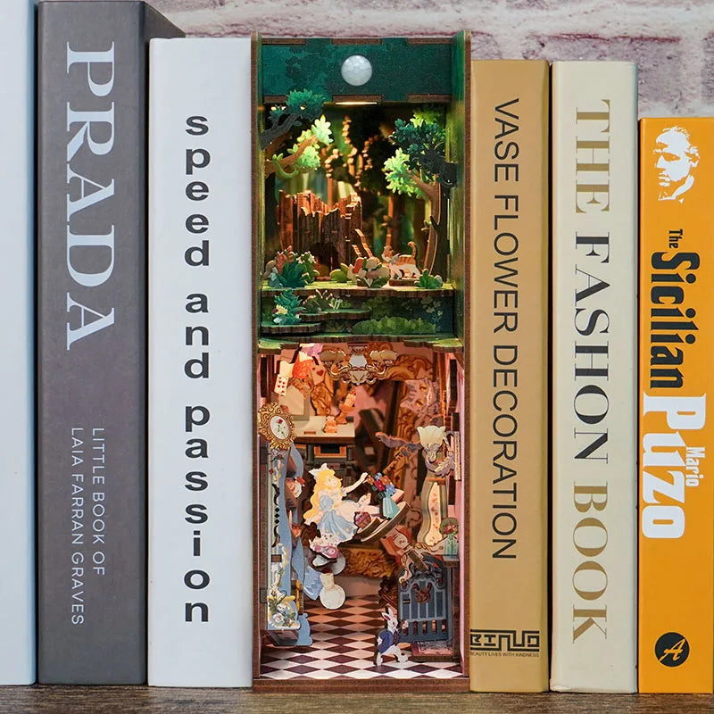 Alicia en el País de las Maravillas - Separador de Libros - Maqueta Tonecheer