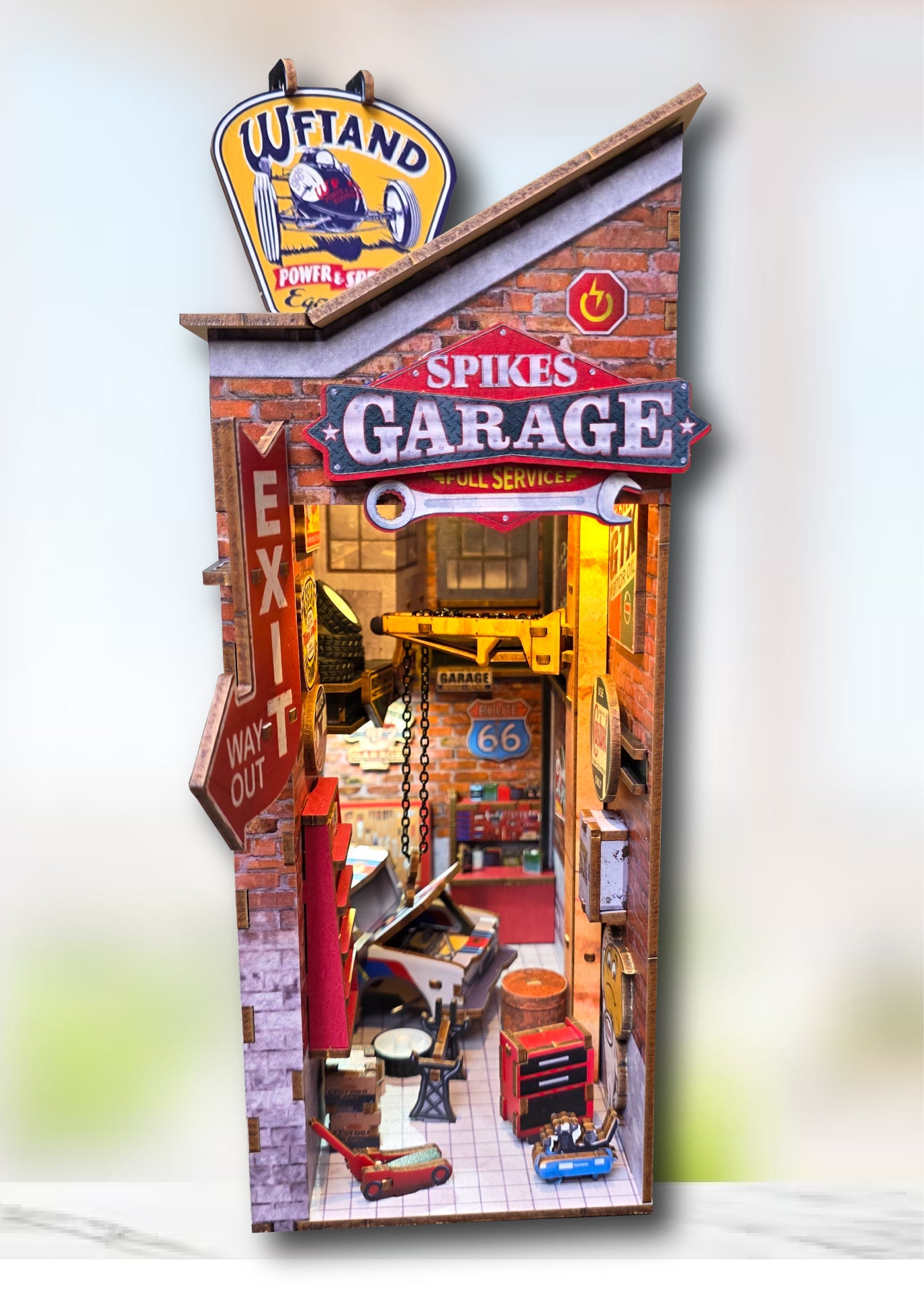 Spike's Garage – Separador de Libros de Taller Mecánico Luz