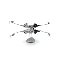 X-WING STAR FIGHTER™