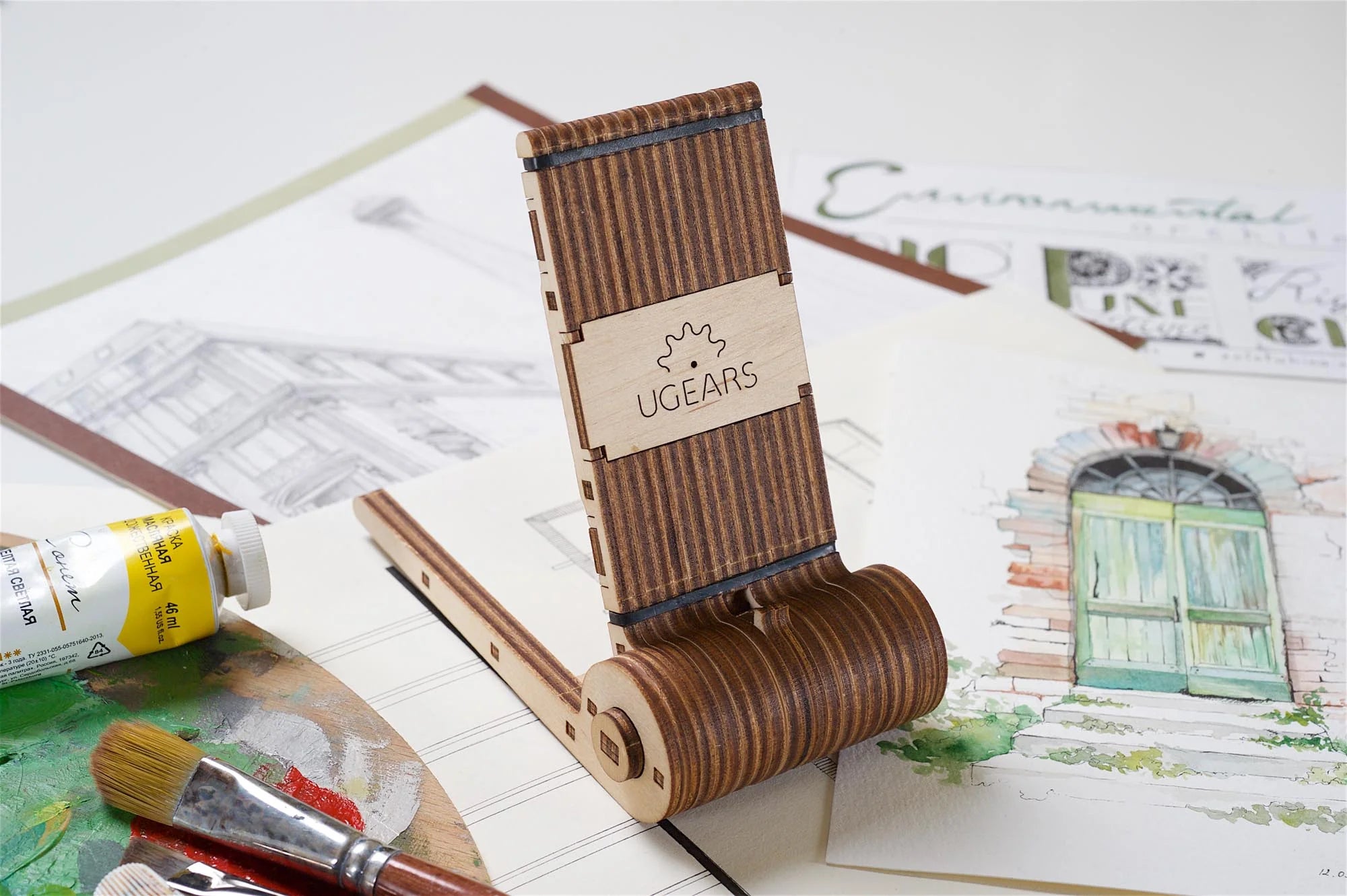 Ugears Porta Celular Plegable | Soporte 3D de Madera