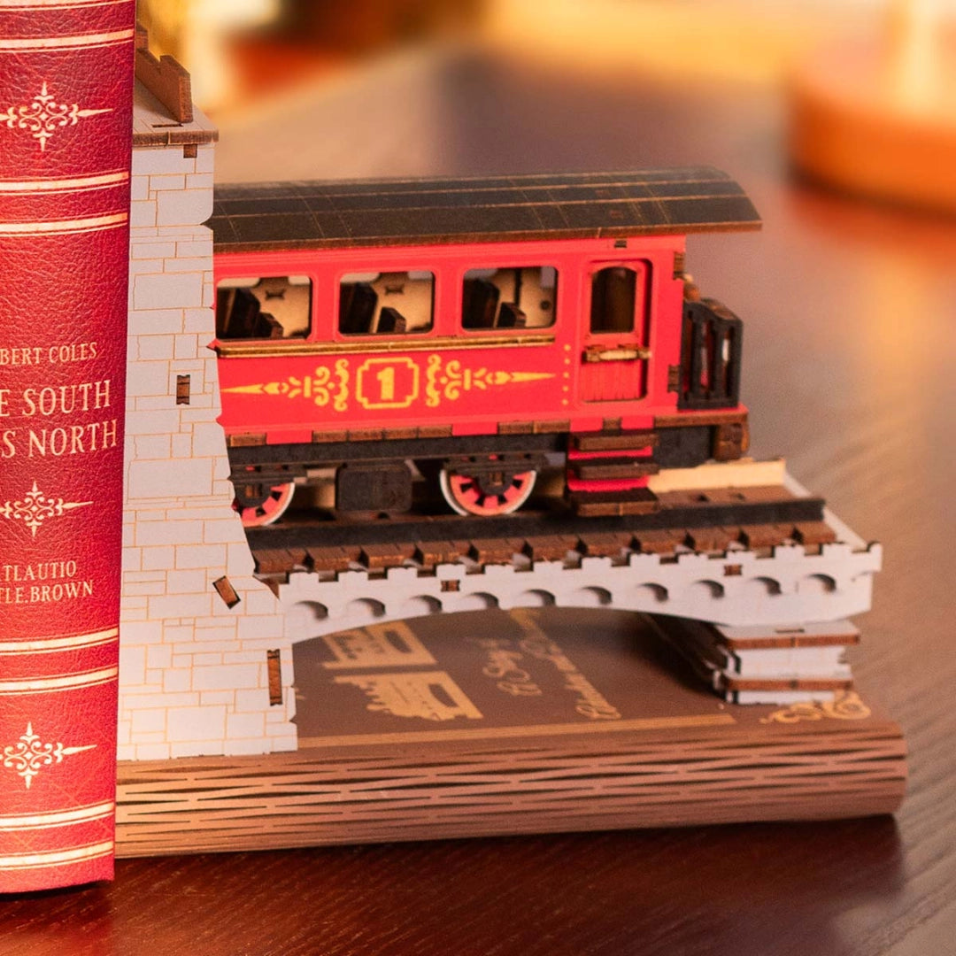 Separador de libros - Century Train - Booknook  (TGE01)