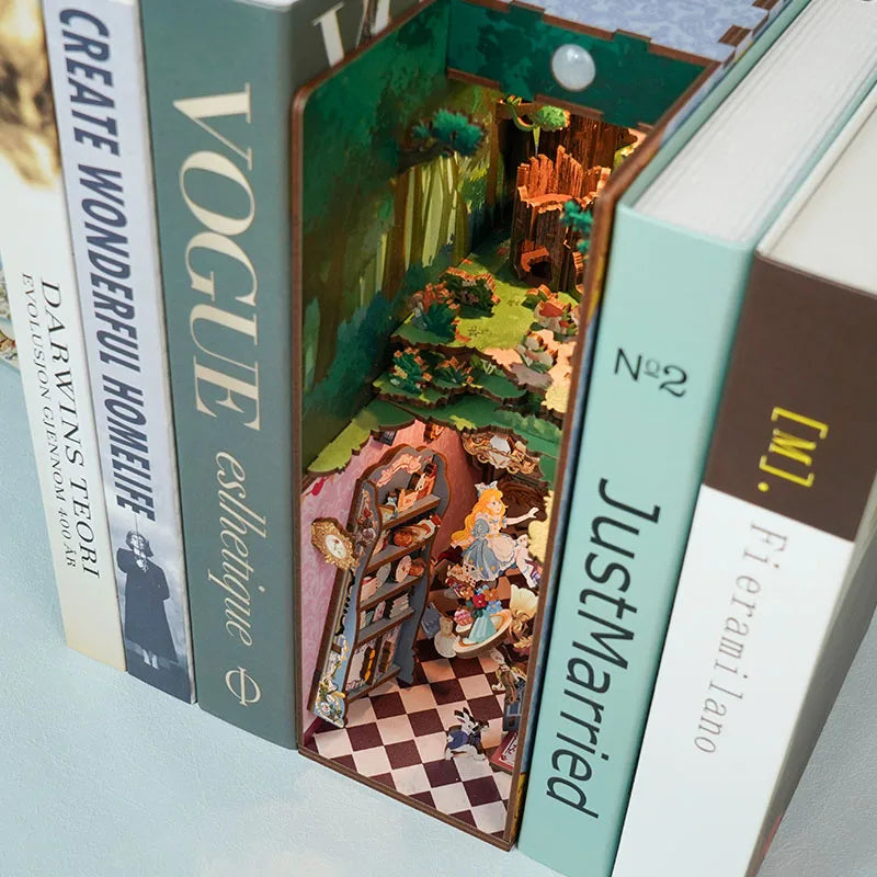 Alicia en el País de las Maravillas - Separador de Libros - Maqueta Tonecheer