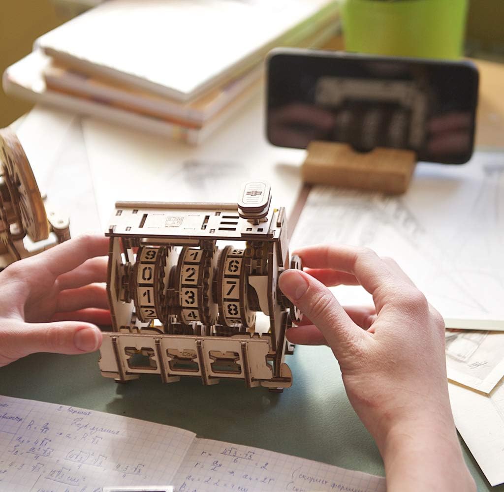 Contador Mecánico (STEM Lab) - Maqueta de Madera Educativa con App (Ugears)