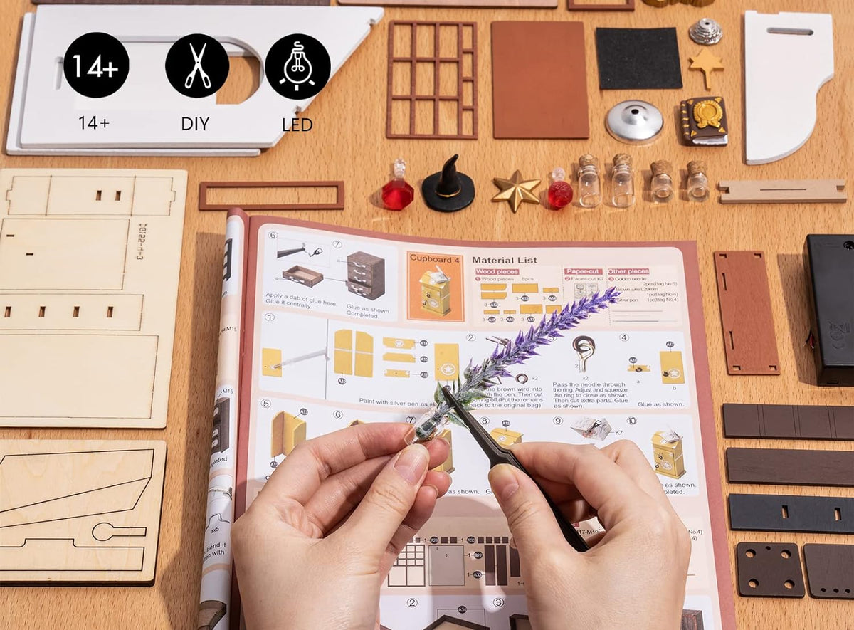 Rolife Kit de Casa en Miniatura - Kiki's Magic Emporium