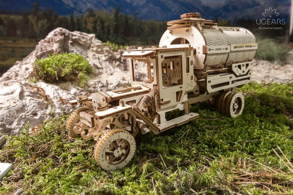 Ugears Camión Cisterna Mecánico | Maqueta 3D de Madera