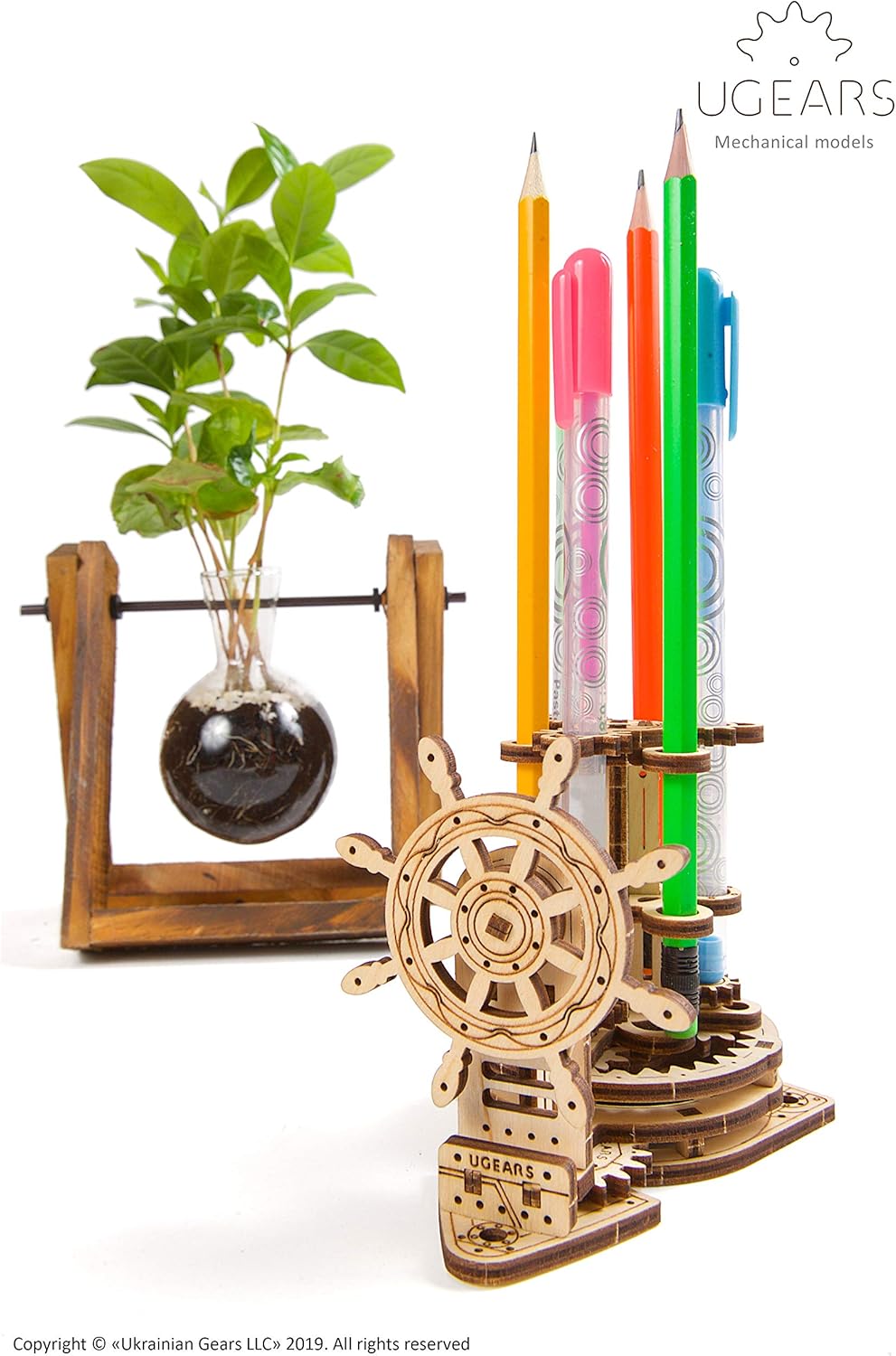 Portalápices Timón de Barco - Maqueta Mecánica de Madera (Ugears)