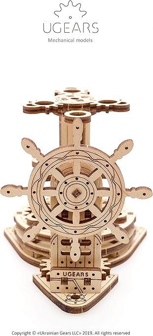 Portalápices Timón de Barco - Maqueta Mecánica de Madera (Ugears)