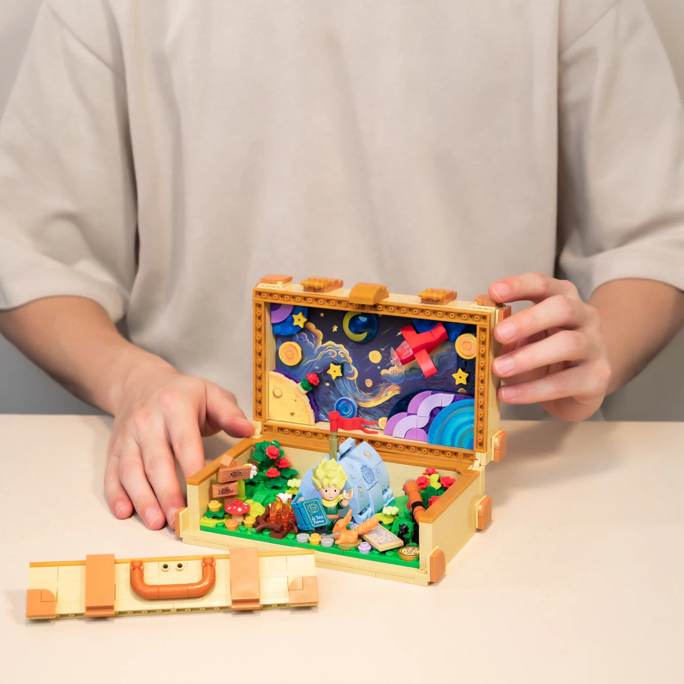 Set de Bloques La Maleta del Principito (86311) - Diorama tipo LEGO Style Licenciado (Pantasy)