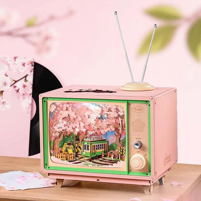 Music Box TV Retro Sakura Dreamy Tour - Caja Musical DIY (Rolife AMT02)
