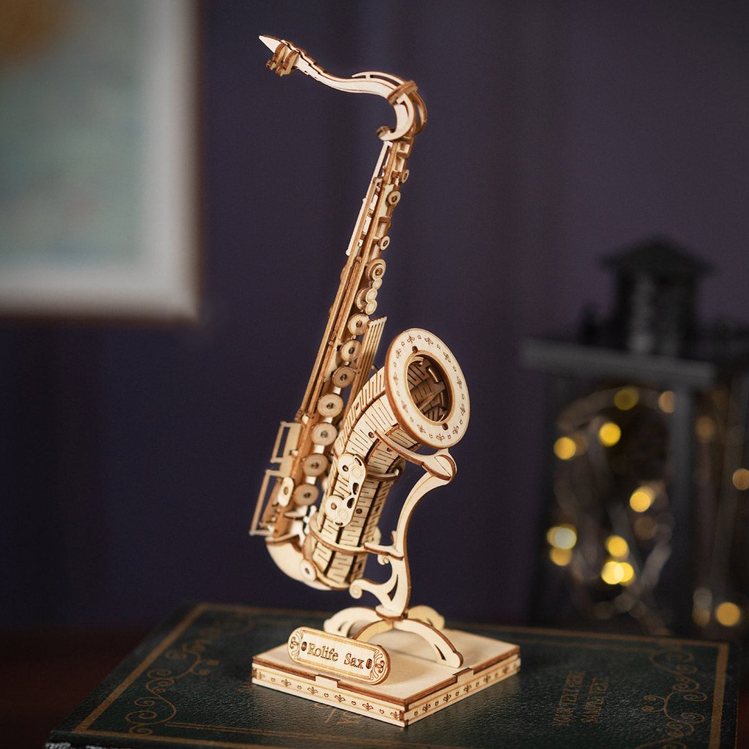 Saxofón armable de madera - Robotime