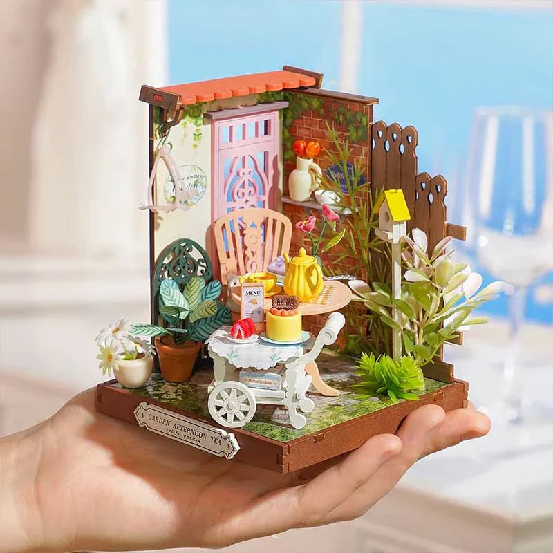 Miniatura DIY "Fancy Tea Yard" - Jardín de Té para Armar (Rolife)