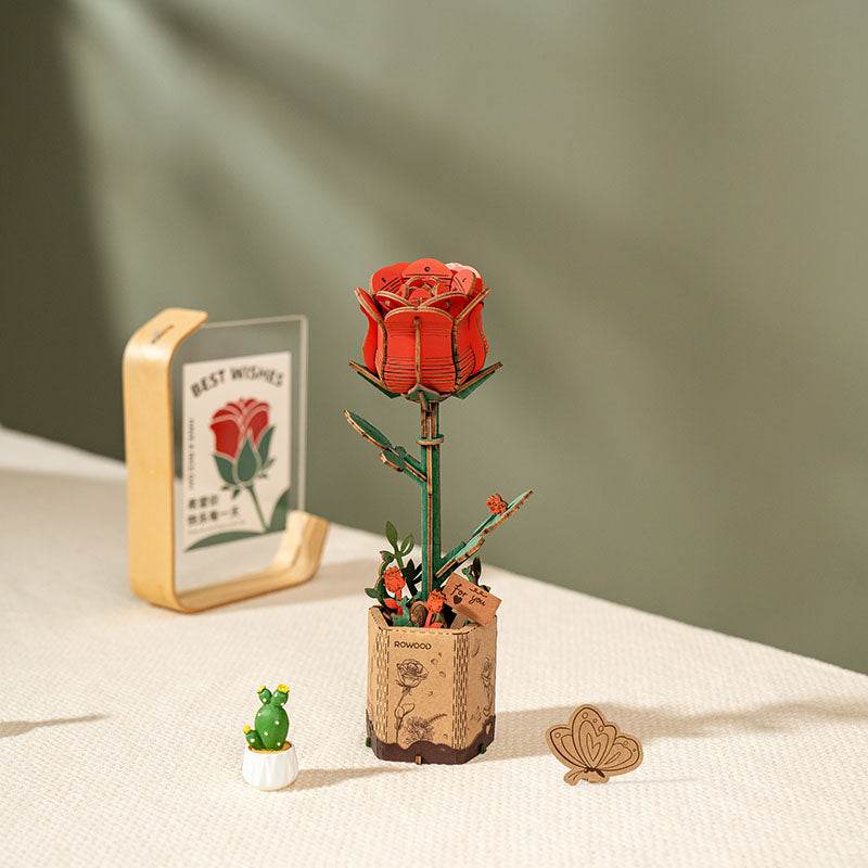 Flor de Rosa Roja de madera