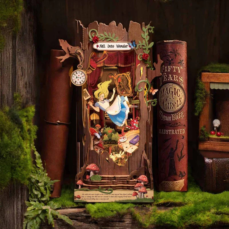 Booknook 3D "Fall into Wonder" - Alicia en el Pais de las Maravillas (Rolife)